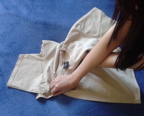 How to Fold T-shirts - You Have To Try This Method!