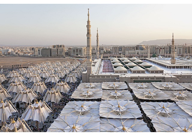An architectural wonder: this is how Medina is protected from the heat with these umbrellas