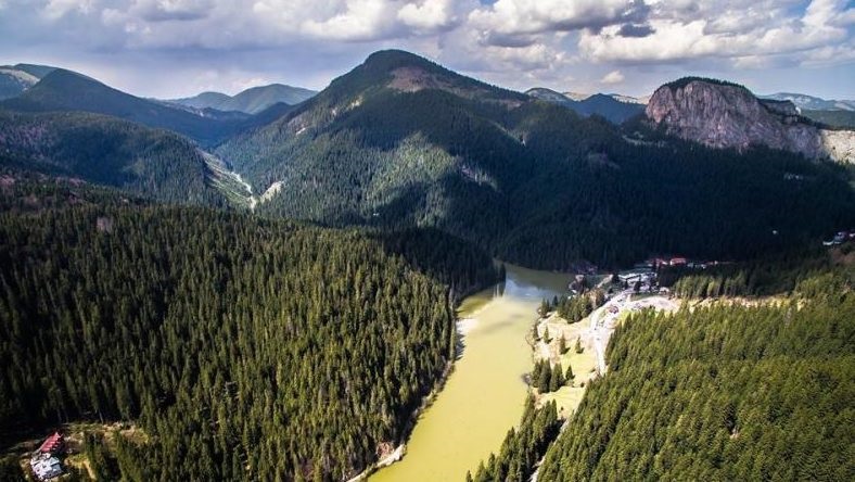 A wonderful aerial video of Rosu Lake and Bicazului Gorge, Romania