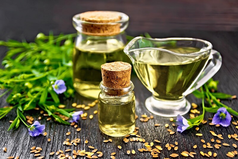 Linseed oil: benefits for health and beauty. How to use it?
