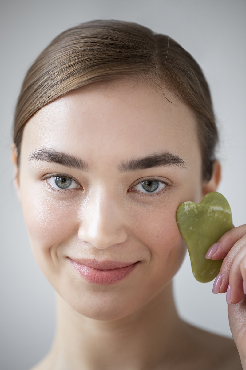 Gua sha: a revolution in facial care with a thousand-year-old method?