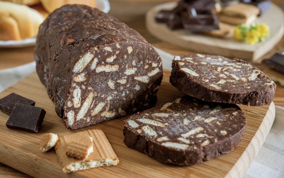 Biscuit salami with walnuts and chocolate - Simple and delicious no-bake dessert